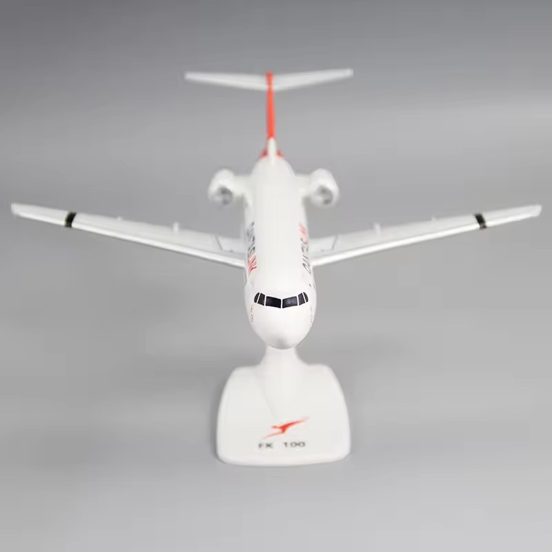 Model Airplane Plastic - نموذج طائرة فوكر FK-100 لخطوط كانتاس