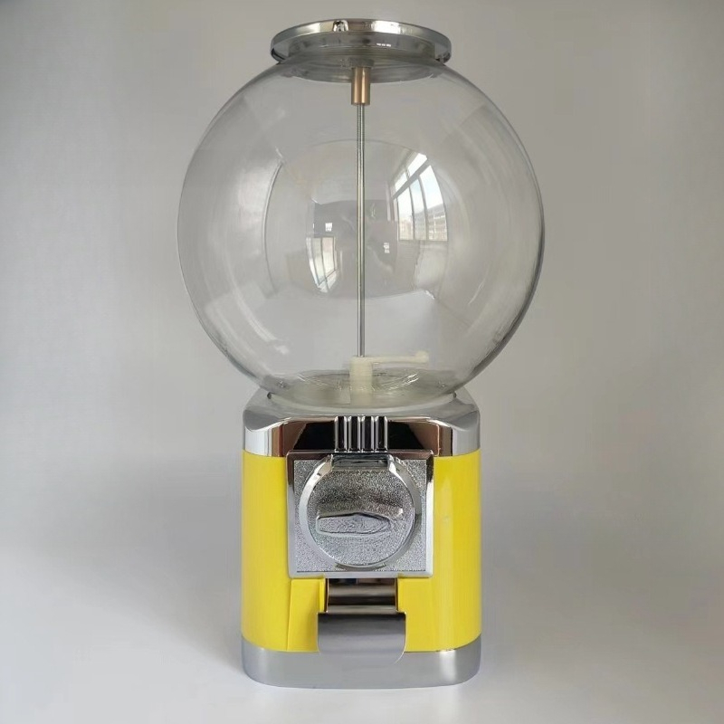 آلة بيع كرات العلكة اليدوية ال - مراجعة Capsule Toy Gashapon وسعره